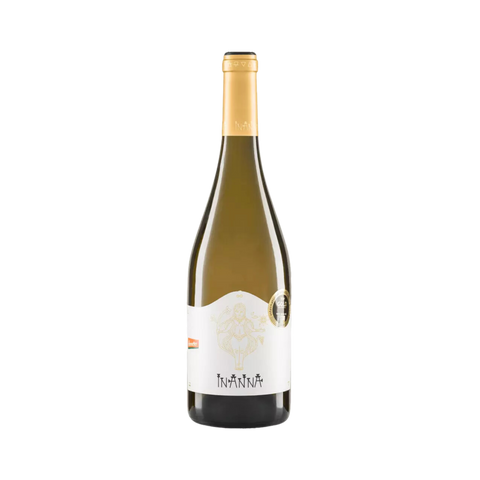 A bottle of Parra Jiménez Inanna Blanco